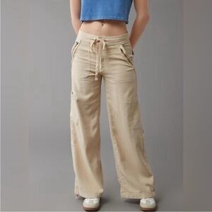 American Eagle Dreamy Drape Baggy Wide Leg Cargo Pants/Joggers Size 4S EUC